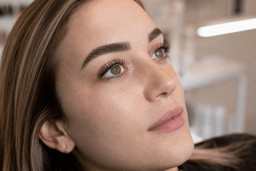 what is a lash lift and tint